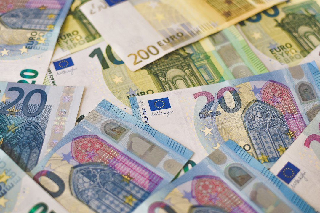 Billetes de euro de diferentes denominaciones.