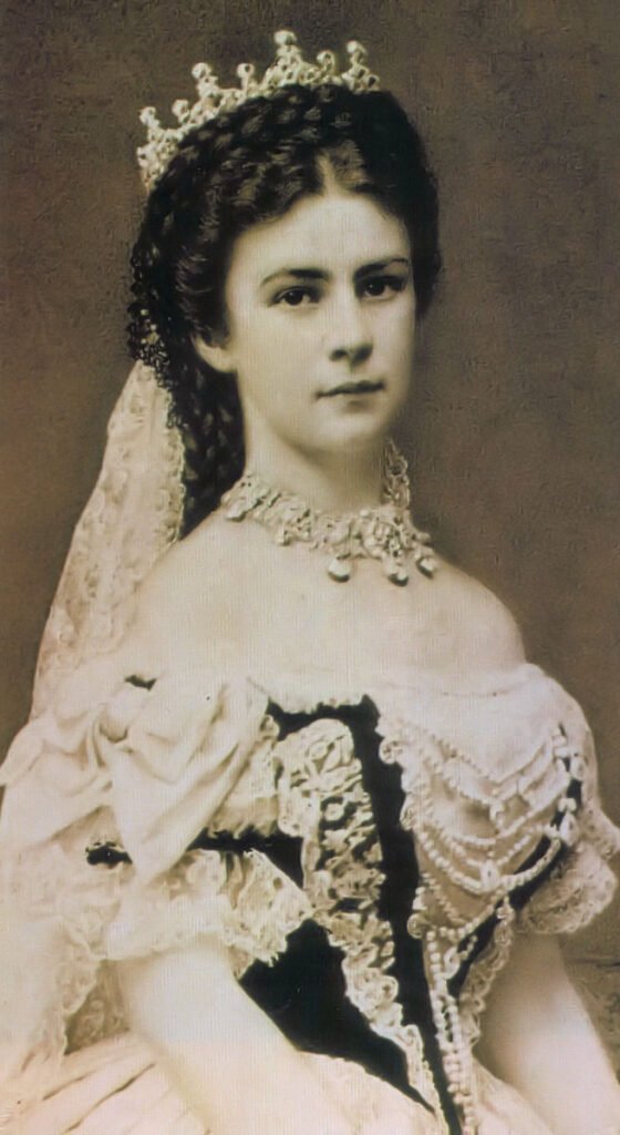 Elisabeth de Austria, Sissi, vestida para su coronación como reina de Hungría en 1867