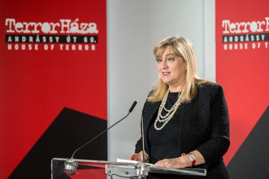 Mária Schmidt durante una intervención en la Casa del Terror de Budapest