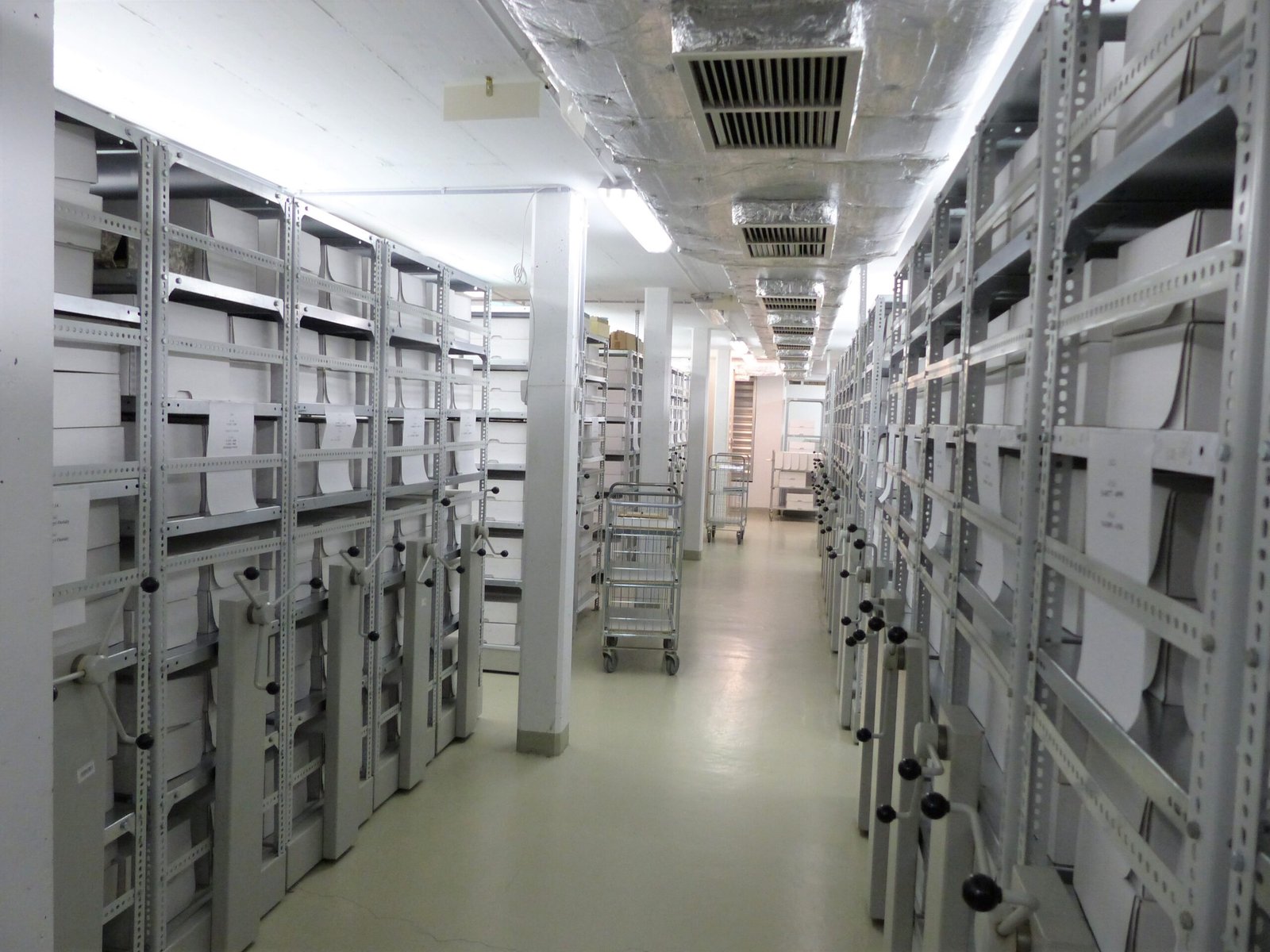 Depósito documental del Archivo Histórico de los Servicios de Seguridad del Estado de Hungría, ÁBTL, en Budapest.