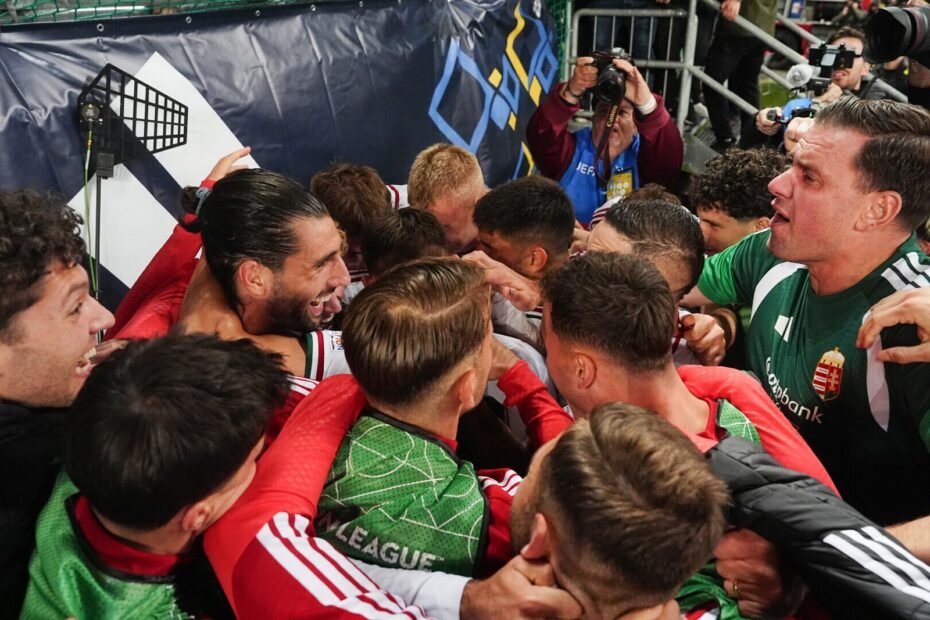 Celebración de la selección de Hungría tras vencer a Ucrania