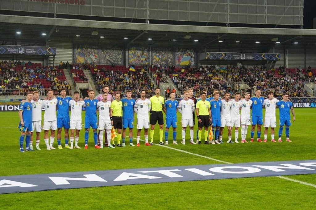 Las selecciones de Hungría y Ucrania formadas antes del partido de la Nations League en Trnava