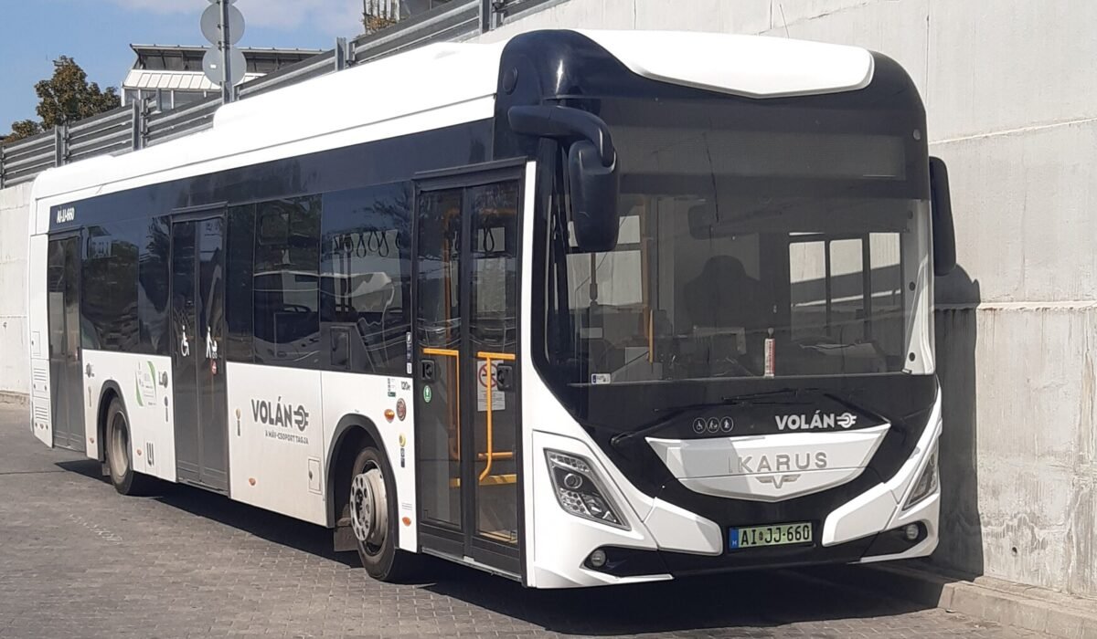 Autobús urbano eléctrico Ikarus 120e